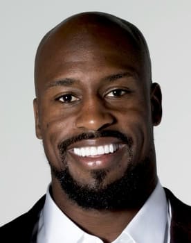 Vernon Davis isactor