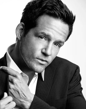 Josh Hopkins isactor