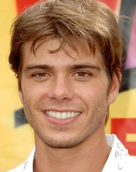 Matthew Lawrence isactor