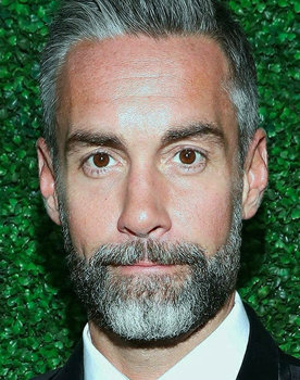 Jay Harrington isactor