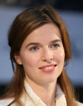 Thekla Reuten isactor