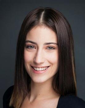 Hazal Kaya isactor