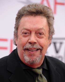 Tim Curry isactor