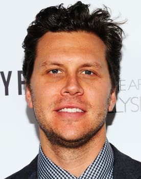 Hayes MacArthur isactor