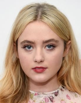 Kathryn Newton isactor