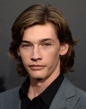 Jacob Lofland isactor