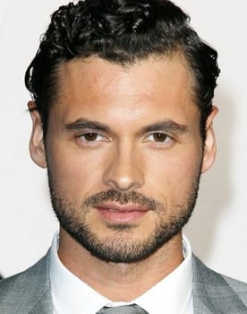 Adan Canto isactor