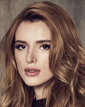 Bella Thorne isactor