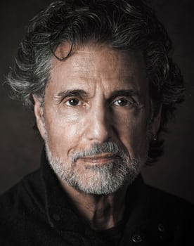 Chris Sarandon isactor