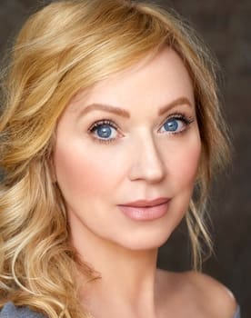 Leigh-Allyn Baker isactor