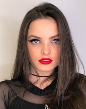 Giovanna Chaves isactor