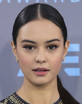 Courtney Eaton isactor