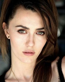 Madeline Zima isactor