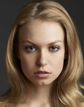 Penelope Mitchell isactor