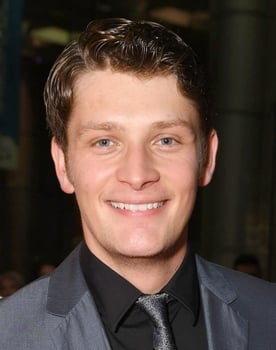 Brett Dier isactor