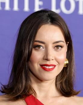 Aubrey Plaza isactor