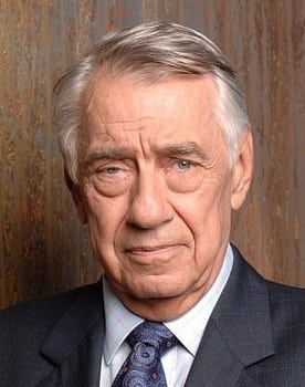 Philip Baker Hall isactor