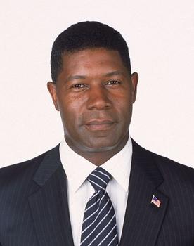 Dennis Haysbert isactor