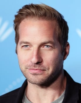 Ryan Hansen isactor