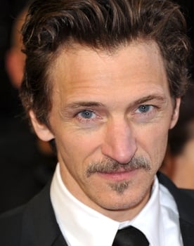 John Hawkes isactor