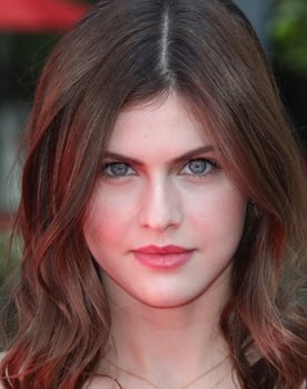 Alexandra Daddario isactor