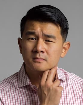 Ronny Chieng isactor