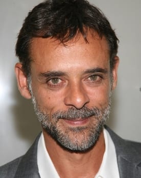 Alexander Siddig isactor