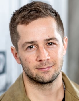 Michael Angarano isactor