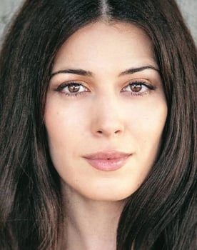 Elizabeth Tabish isactor