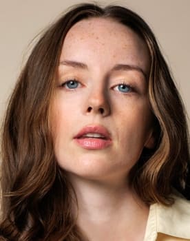 Kacey Rohl isactor