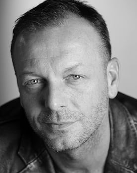 Hugo Speer isactor