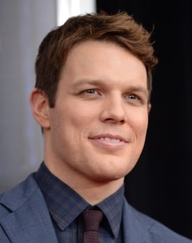 Jake Lacy isactor