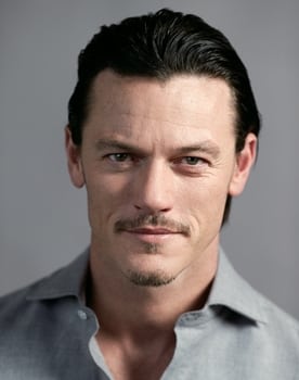 Luke Evans isactor