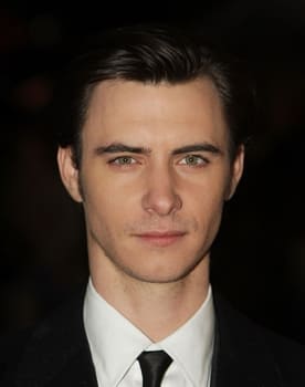 Harry Lloyd isactor