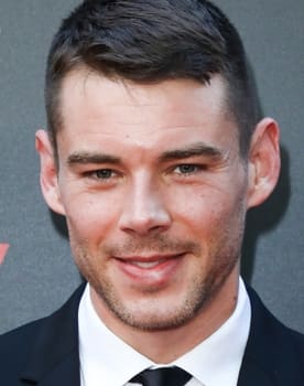 Brian J. Smith isactor