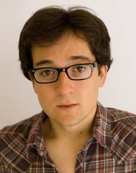 Josh Brener isactor