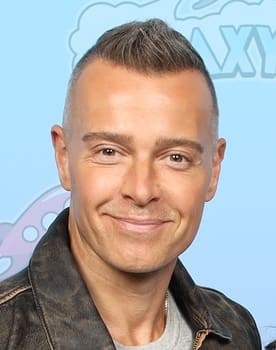 Joey Lawrence isactor