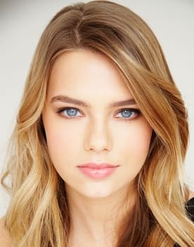 Indiana Evans isactor