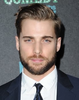 Dustin Milligan isactor