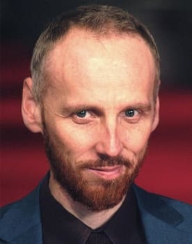 Ewen Bremner isactor