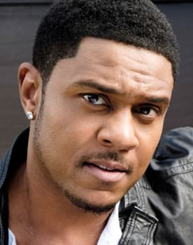 Pooch Hall isactor