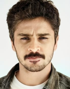 Umut Kurt isactor