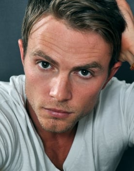 Wilson Bethel isactor