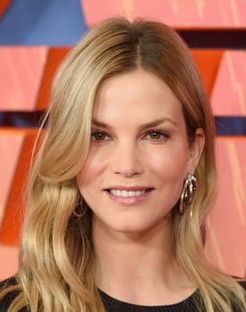 Sylvia Hoeks isactor