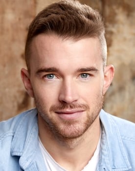 Chandler Massey isactor