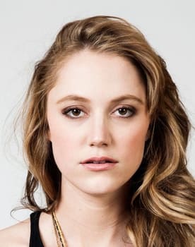 Maika Monroe isactor