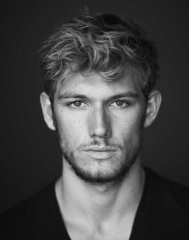 Alex Pettyfer isactor