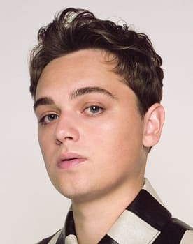 Dean-Charles Chapman isactor