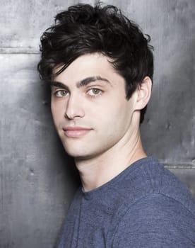 Matthew Daddario isactor