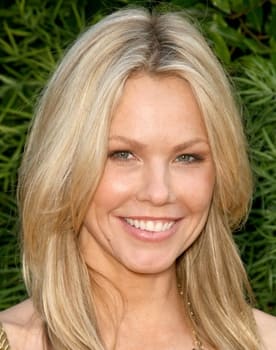 Andrea Roth isactor